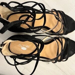 Dr. Scholl's Black Heels Elegant Strappy Design